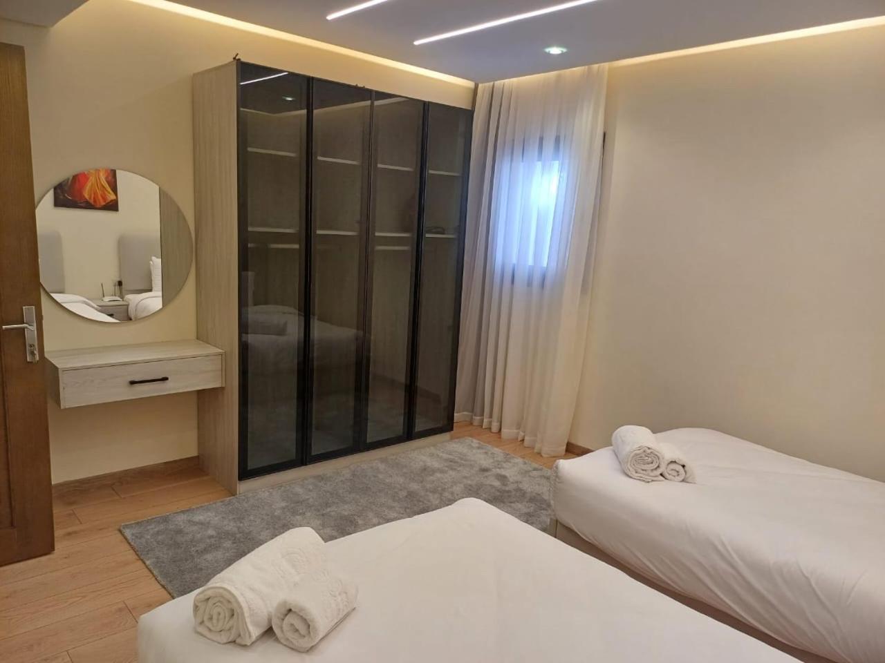 Luxurious , New , Nyoum , Porto New القاهرة